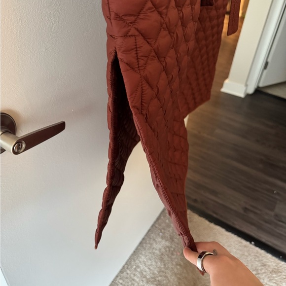 Quilted Sleeveless Knee-length Athleta Vest with Belt - Picture 4 of 5